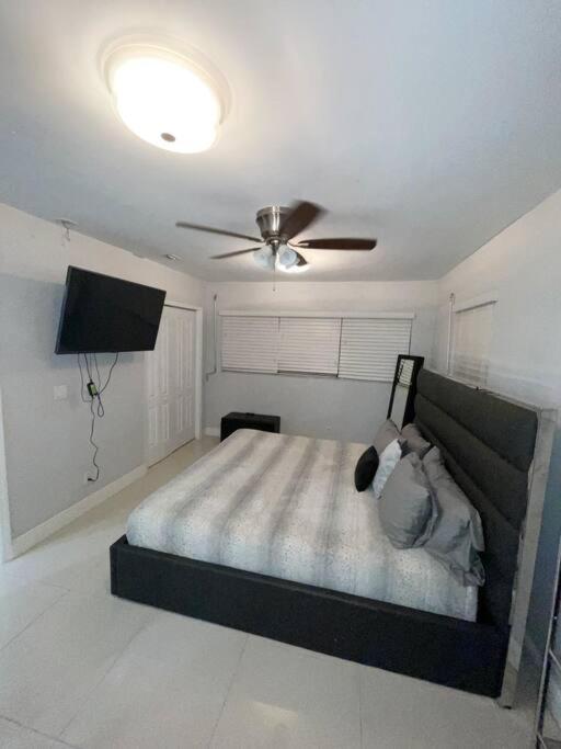 Modern Miami Oversized 3 Bedroom In Central Location Zewnętrze zdjęcie