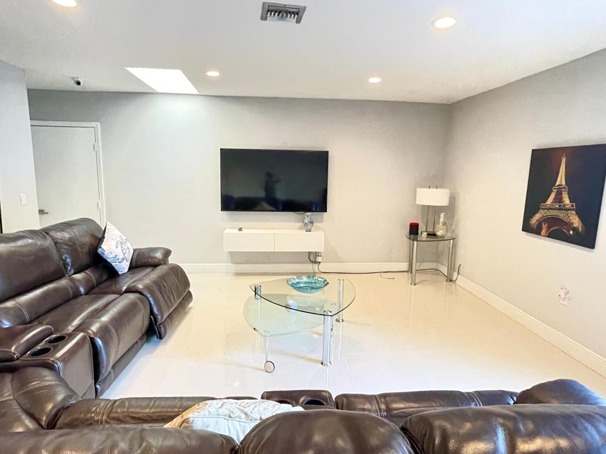 Modern Miami Oversized 3 Bedroom In Central Location Zewnętrze zdjęcie